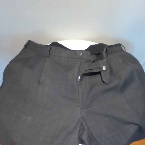 Jos. A. Banks Dress Pants - Picture 3 of 9